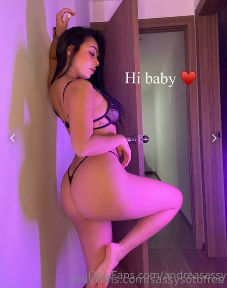 Naakte gelekte OnlyFans-foto van Sassysotofree