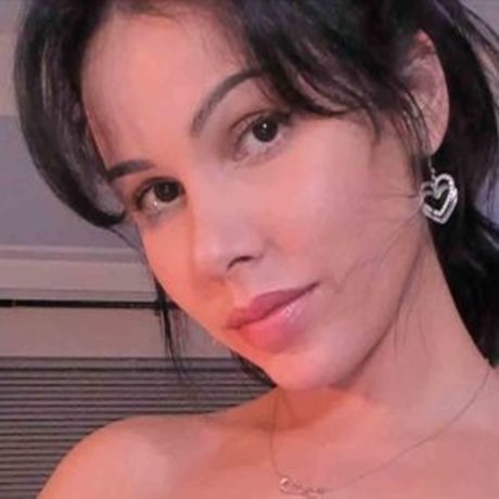 Naakte gelekte OnlyFans-foto van Bella Brookz