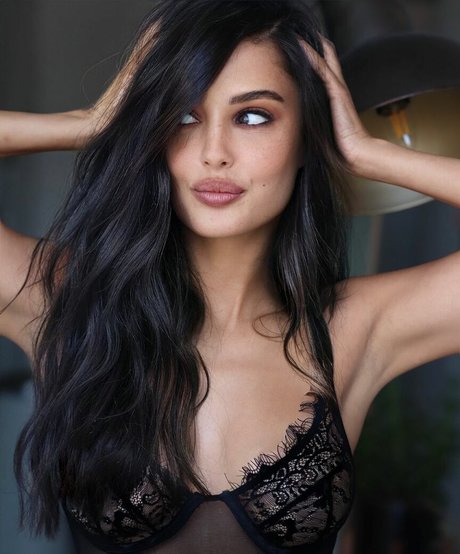 Naakte gelekte OnlyFans-foto van Adi Atzmi