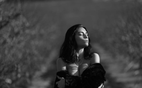 Naakte gelekte OnlyFans-foto van Adi Tal