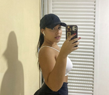 Naakte gelekte OnlyFans-foto van Beatriz Vitoria