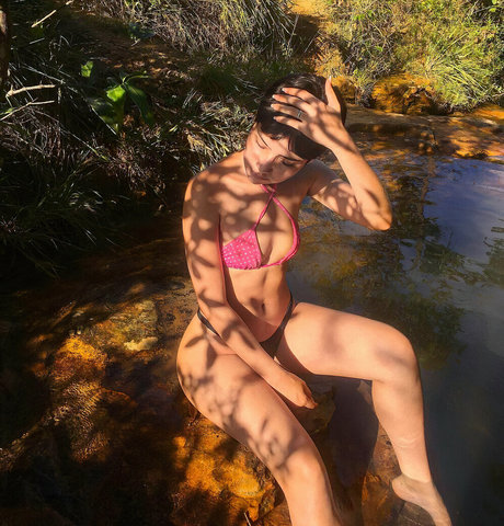 Naakte gelekte OnlyFans-foto van Isis Rodrigues