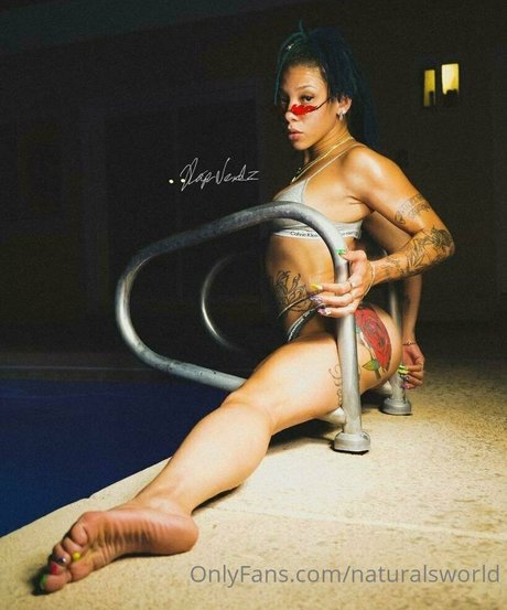 Naakte gelekte OnlyFans-foto van Naturalsworld