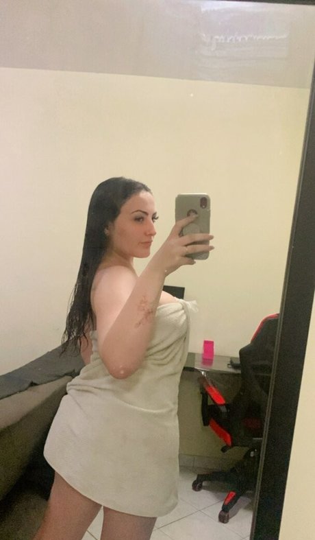 Naakte gelekte OnlyFans-foto van Manu Carvalho
