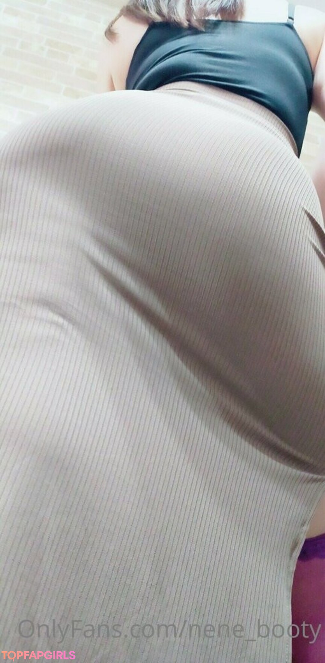Naakte gelekte OnlyFans-foto van Nenebooty #1164