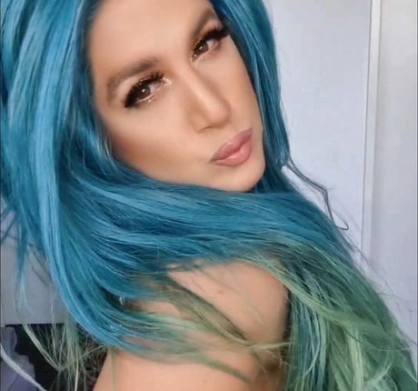 Naakte gelekte OnlyFans-foto van Brooke Spearz
