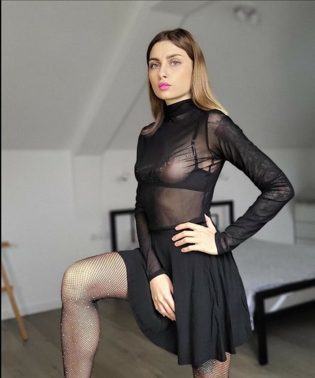 Naakte gelekte OnlyFans-foto van Cosnelly