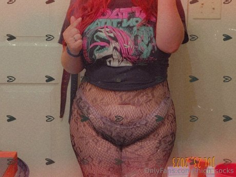 Naakte gelekte OnlyFans-foto van Thighsocks
