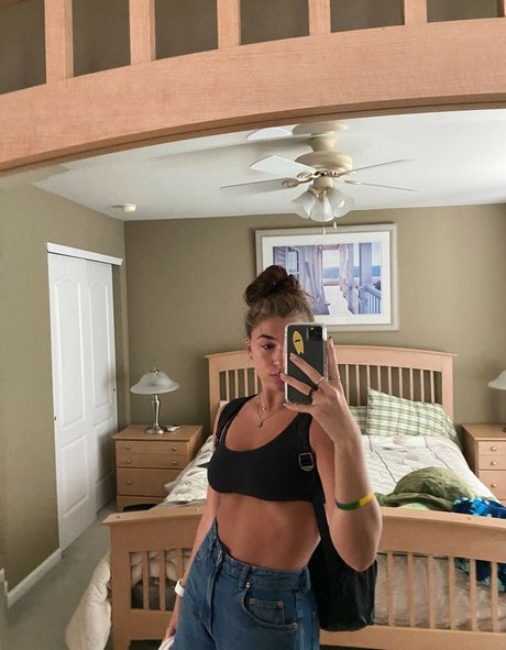 Naakte gelekte OnlyFans-foto van Andreaposnerrr