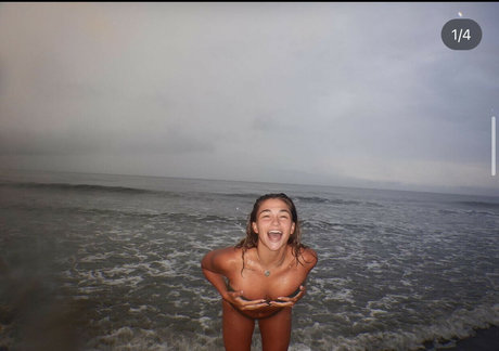 Naakte gelekte OnlyFans-foto van Andreaposnerrr