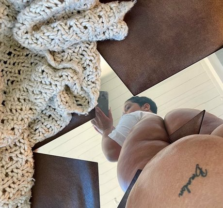 Naakte gelekte OnlyFans-foto van Amberthickk