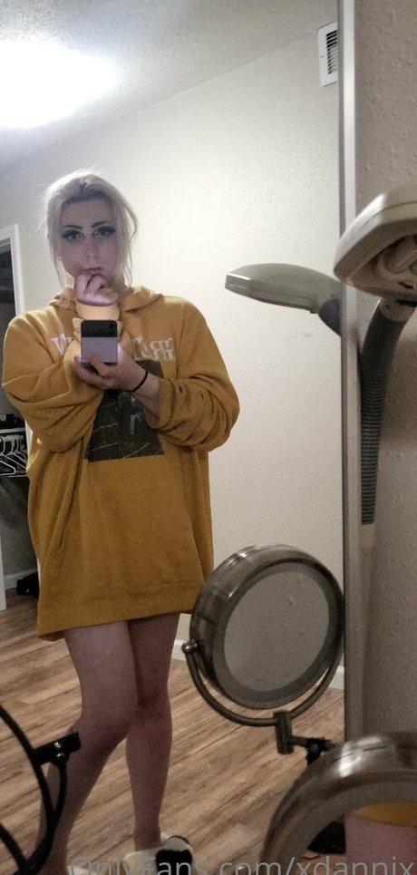 Naakte gelekte OnlyFans-foto van Xdannix