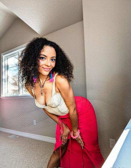 Naakte gelekte OnlyFans-foto van Createwithkira