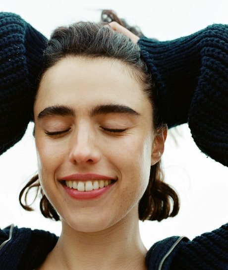 Naakte gelekte OnlyFans-foto van Margaret Qualley