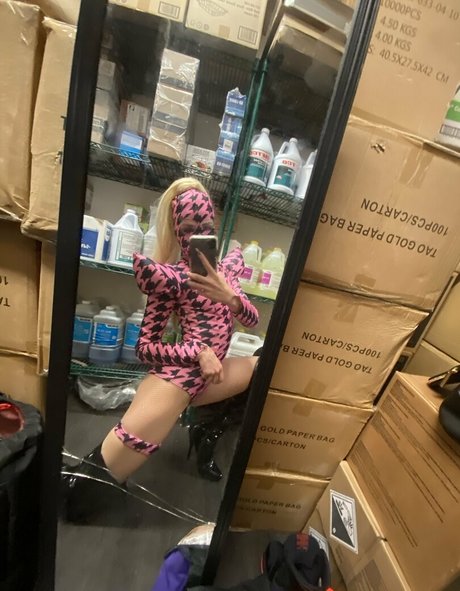Naakte gelekte OnlyFans-foto van Balletbyheather