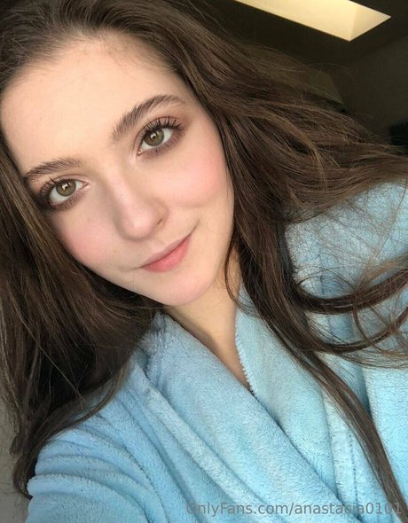 Naakte gelekte OnlyFans-foto van Anastacia0101