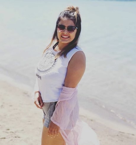 Naakte gelekte OnlyFans-foto van Akankshya Rijal