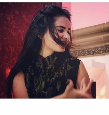 Naakte gelekte OnlyFans-foto van Anjali Gupta