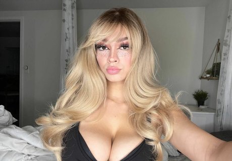 Naakte gelekte OnlyFans-foto van Itsrumoonn