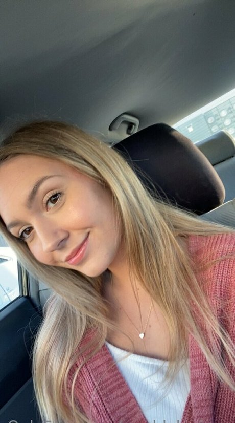 Naakte gelekte OnlyFans-foto van Maddylovings