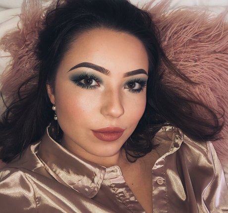Naakte gelekte OnlyFans-foto van Lydia Harrison