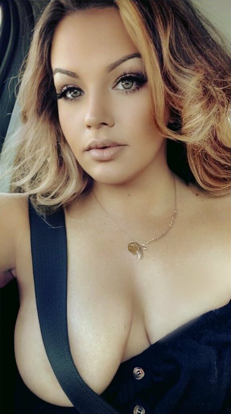 Naakte gelekte OnlyFans-foto van Tahlia Zavala