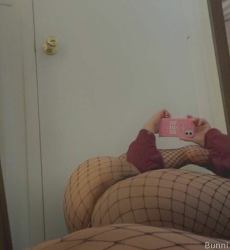 Strawbewwymilf