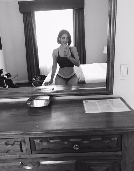Naakte gelekte OnlyFans-foto van Claudia Llort
