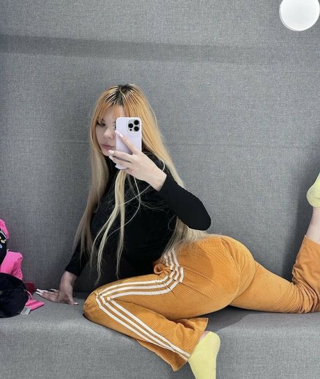 Naakte gelekte OnlyFans-foto van Kittykett