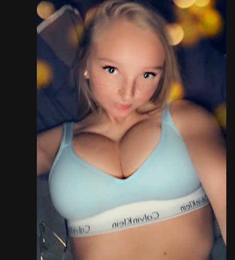 Blonde_vivi