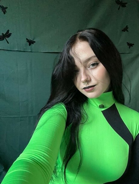 Naakte gelekte OnlyFans-foto van Babydana