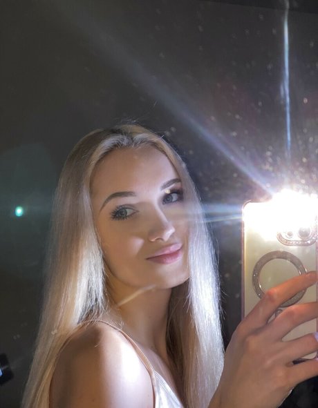 Naakte gelekte OnlyFans-foto van Skyressvip