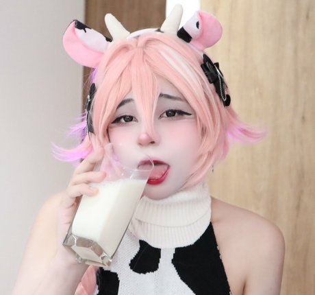 Naakte gelekte OnlyFans-foto van Pocketsora