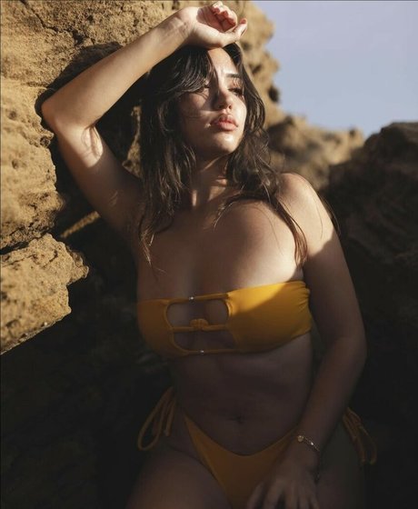 Naakte gelekte OnlyFans-foto van Mayghenkailea