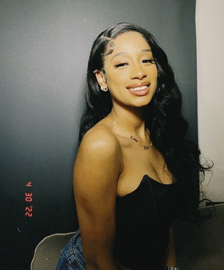 Naakte gelekte OnlyFans-foto van Capeverdian