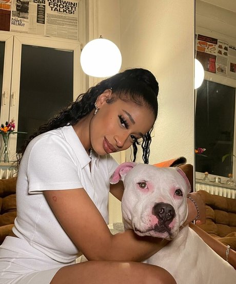 Naakte gelekte OnlyFans-foto van Capeverdian