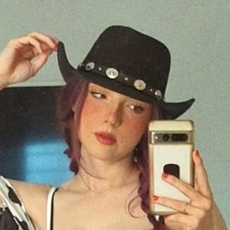 Naakte gelekte OnlyFans-foto van Taalia Vess