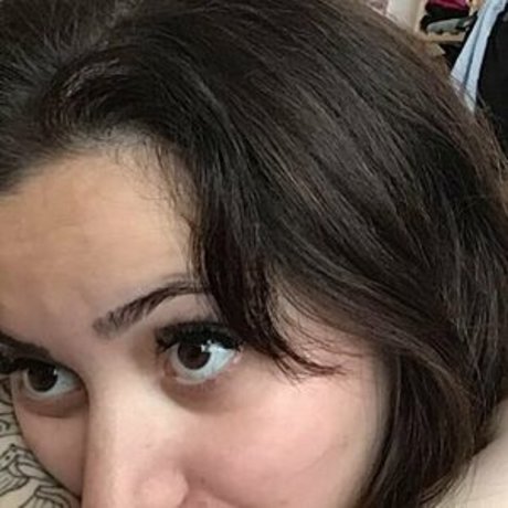 Naakte gelekte OnlyFans-foto van Nururkmz