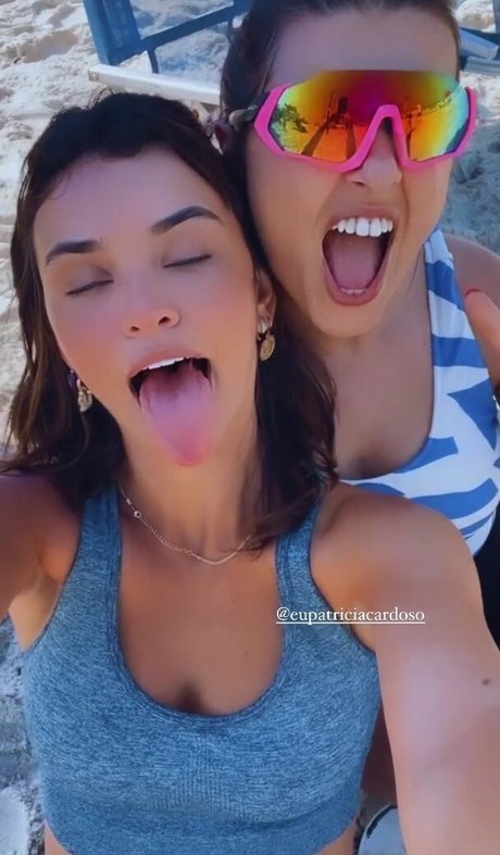 Naakte gelekte OnlyFans-foto van Talita Younan