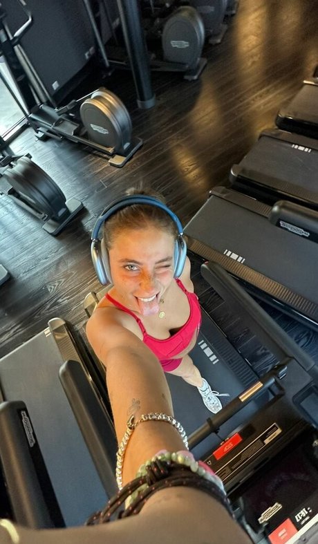 Naakte gelekte OnlyFans-foto van Mynameisfrancescabiella