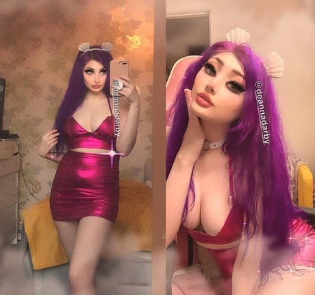 Naakte gelekte OnlyFans-foto van Deannadarby