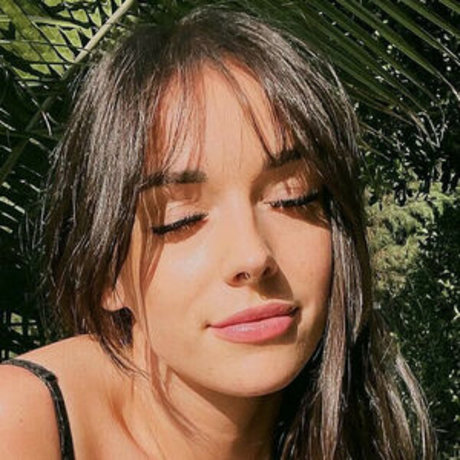 Naakte gelekte OnlyFans-foto van Lily Jade