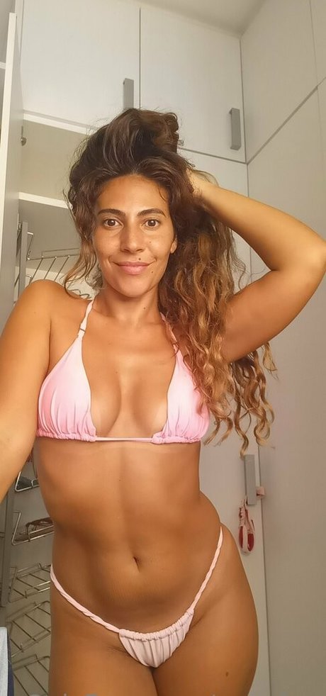 Naakte gelekte OnlyFans-foto van Morbar