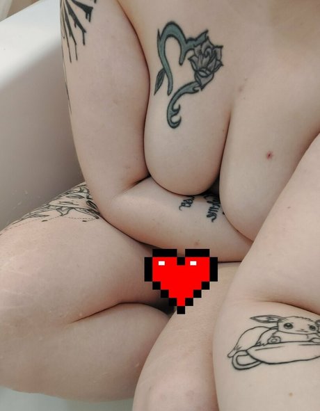 Naakte gelekte OnlyFans-foto van Eeeveeekitten