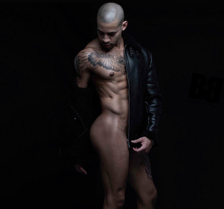Naakte gelekte OnlyFans-foto van Iamjudasking