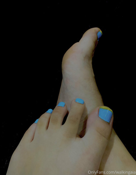 Naakte gelekte OnlyFans-foto van Walkingaia
