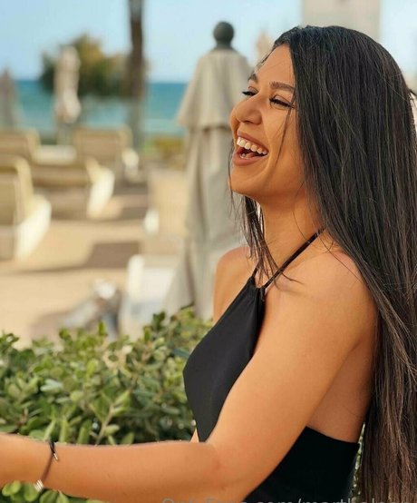 Naakte gelekte OnlyFans-foto van Marthaloop
