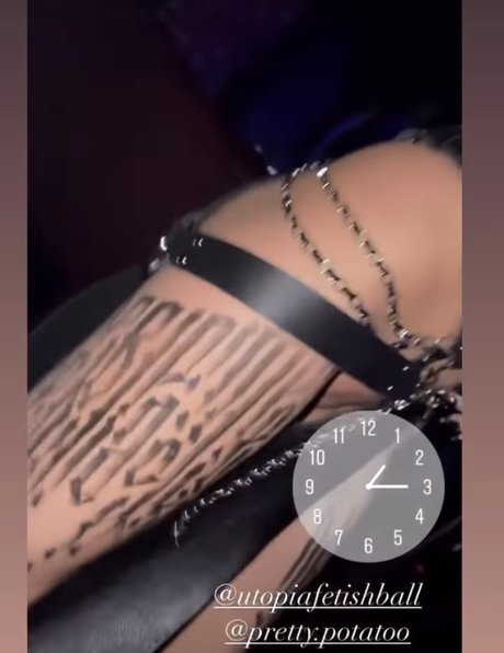 Naakte gelekte OnlyFans-foto van Janna Pavlova