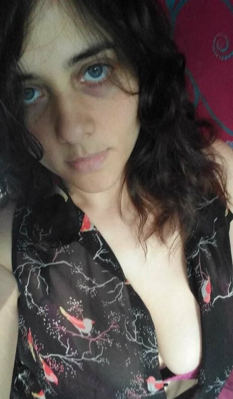 Naakte gelekte OnlyFans-foto van Misticacristal