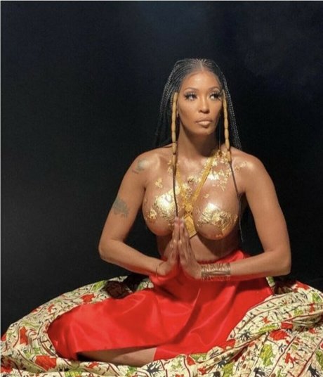 Naakte gelekte OnlyFans-foto van Kisha Chavis